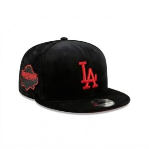 GORRA LA NEGRO CON ROJO 40TH ANNIVERSARY [TERCIOPELO]