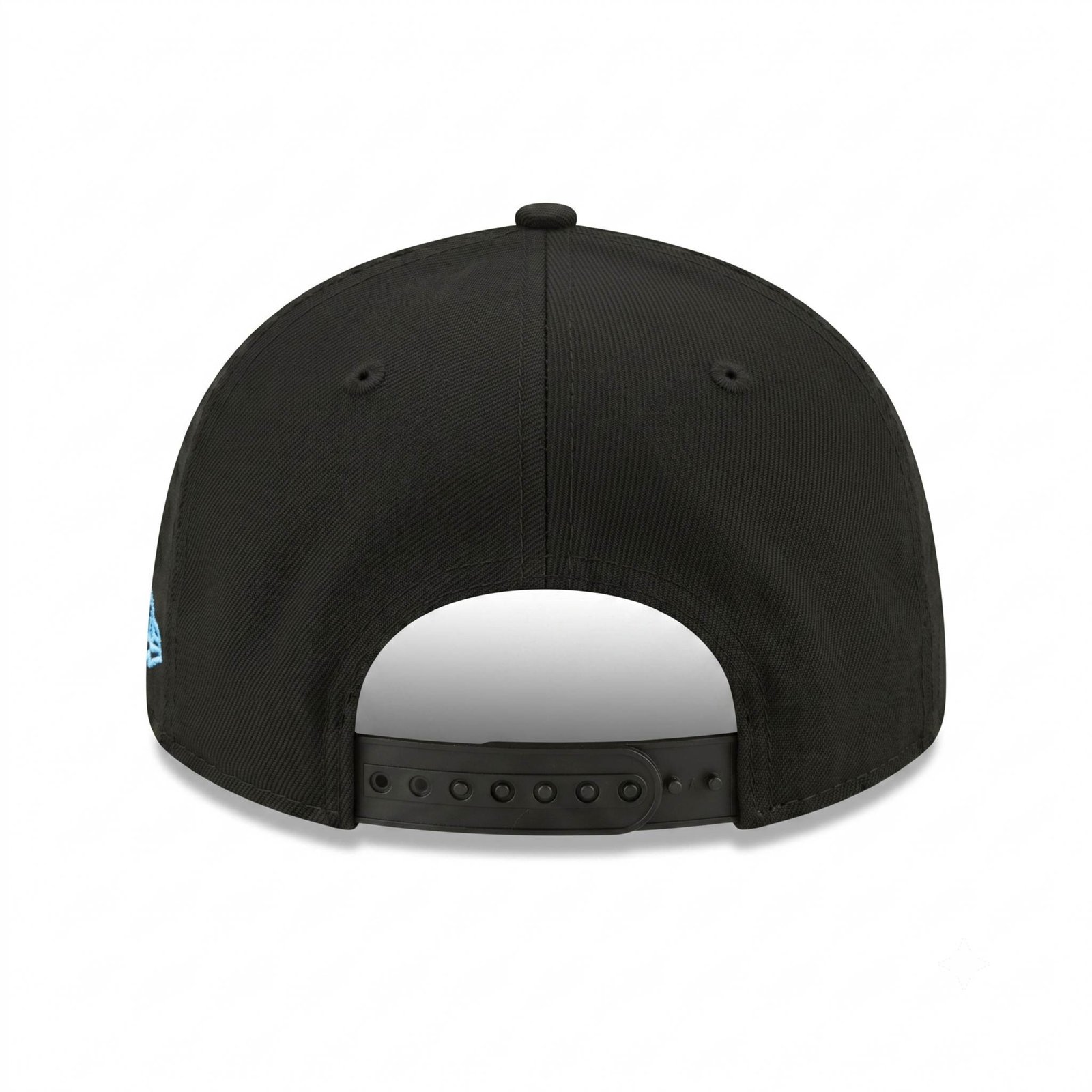 GORRA BULLS NEGO CON AZUL 6X CHAMPS - Image 3